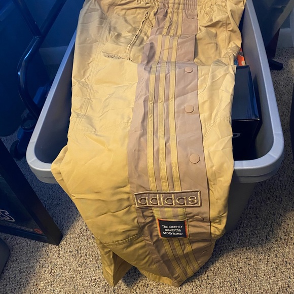 Adidas x Midwestern Kids button down pants. Never worn, tags intact. - Picture 4 of 4